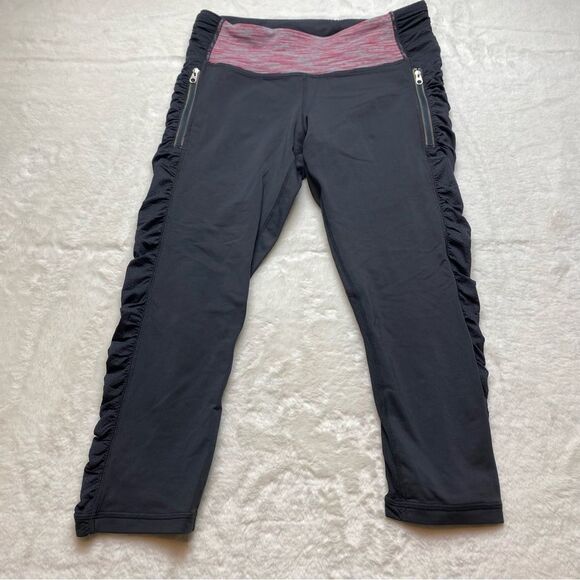 Lululemon Capri Length Ruched Sides Leggings Size 6 - Picture 1 of 11